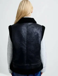 Kvinnor French Connection Västar|CAMRY FAUX SUEDE S/LESS GILET - Vadderade västar