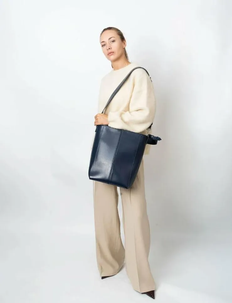 HVISK CASSET GLOSSY STRUCTURE - Bucketväskor|Kvinnor Bucket Bags