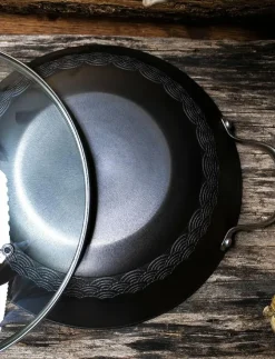 Satake Cast Iron Nitriding Casserole - Traktörpannor & Sauteuser| Stekpannor & Kokkärl