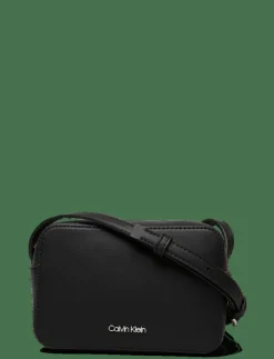Calvin Klein CK MUST CAMERA BAG - Crossbody Bags|Kvinnor Crossbody Bags