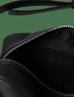 Calvin Klein CK MUST CAMERA BAG - Crossbody Bags|Kvinnor Crossbody Bags