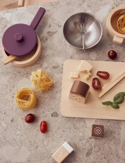 Kid's Concept Cookware play set BISTRO - Tillbehör till leksakskök|Barn Leksakskök & Tillbehör