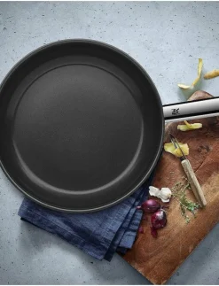WMF Stekpannor & Kokkärl|Durado Traktörpanna 28cm - Traktörpannor & Sauteuser