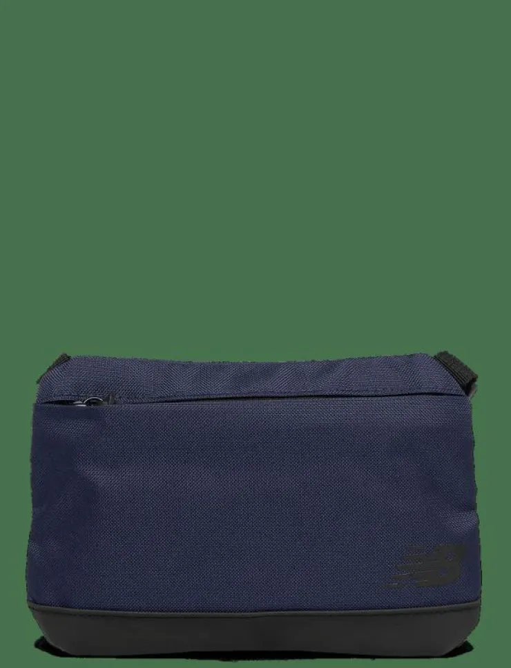Kvinnor New Balance Träningsväskor|Väskor|Essential Sling Bag - Crossbody Bags