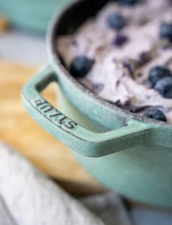 STAUB Gryta 24 cm, Gjutjärn, Salvia Grön - Stekpannor & Kokkärl| Stekpannor & Kokkärl