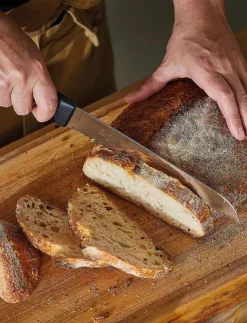 Fiskars Köksknivar & Knivtillbehör|Hard Edge brödkniv 22 cm - Brödknivar