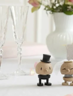 Hoptimist Groom - Skulpturer & Porslinsfigurer| Dekorationsdetaljer