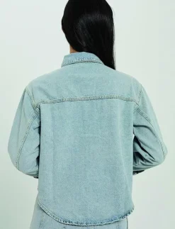 Kvinnor NORR Plus Size & Curvy|Denimkläder|Kenzie short shirt - Jeansskjortor