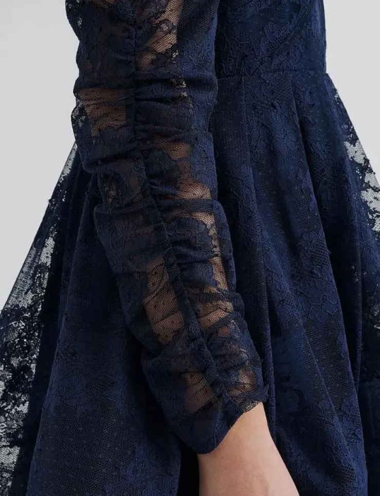 Malina Leoni Lace Mini Dress - Korta klänningar|Kvinnor Plus Size & Curvy|Klänningar
