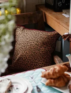 Anna + Nina Kuddar & Filtar|Leopard Cushion - Kuddar