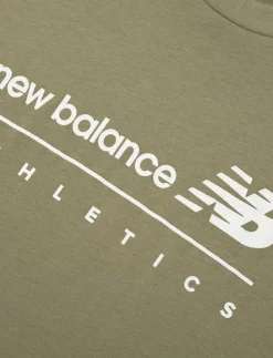 New Balance Linear Graphic T-Shirt - T-shirts| Toppar & T-Shirts