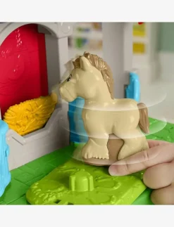 Fisher-Price LITTLE PEOPLE LP STABLE PLAYSET - Lekset|Barn Leksaksset & Leksaksfigurer