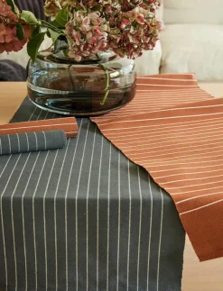 Noble House LÖPARE STRIPE 40X140 ROST 40X140 - Dukar & löpare| Kökstextilier|Textilier