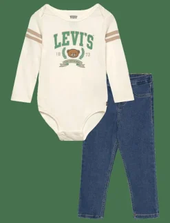 Barn Levi's Set|LVB FOOTBALL TEE W/ STRAIGHT J - Set med body