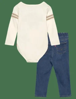 Barn Levi's Set|LVB FOOTBALL TEE W/ STRAIGHT J - Set med body