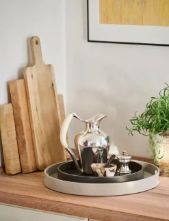Mojoo Serveringstillbehör|Matt Lacquer Tray w/handle - Brickor
