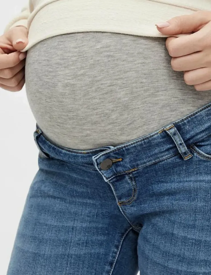 Kvinnor Mamalicious Mammakläder|MLMENDEZ SLIM FRAYED 7/8 JEANS - Slim jeans