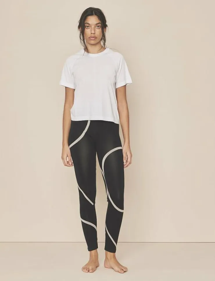Kvinnor Moonchild Yoga Wear Toppar & T-Shirts|Moonchild Monogram Tee - T-Shirts