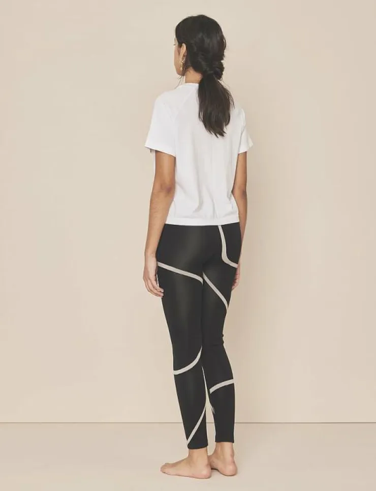 Kvinnor Moonchild Yoga Wear Toppar & T-Shirts|Moonchild Monogram Tee - T-Shirts