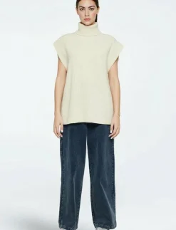 Kvinnor Minimum Västar|T-Shirts & Toppar|Naja knit vest 9954 - Linnen