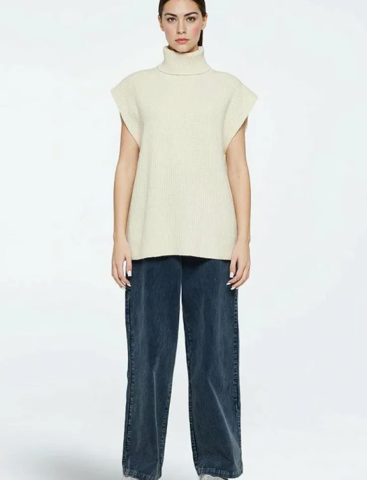 Kvinnor Minimum Västar|T-Shirts & Toppar|Naja knit vest 9954 - Linnen