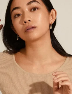 Kvinnor Pilgrim Smycken|NOMAD coin huggie hoop earrings - Hoops