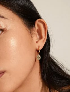 Kvinnor Pilgrim Smycken|NOMAD coin huggie hoop earrings - Hoops