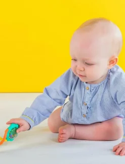 Bright Starts Rangle, Rattle & Shake Barbell™, grøn - Skallror|Barn Babyleksaker|Babyleksaker