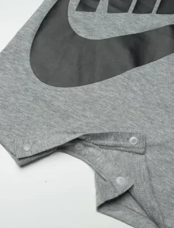 Barn Nike Bodysuits|R1-BABY KNIT ROMPER - Kortärmad bodysuit