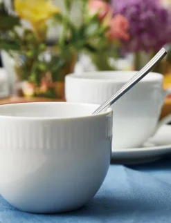 Aida Muggar & Koppar|Relief - kaffekop m underkop porcelæn 4 stk 20 cl gaveæske - Kaffekoppar
