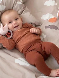 Done by Deer Sensory rattle w/teether Birdee - Bitleksaker|Barn Babyleksaker