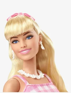 Barn Barbie Dockor & Tillbehör|Signature The Movie Collectible Doll, Margot Robbie as in Pink Gingham Dress - Dockor