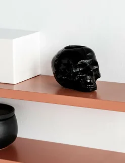 Kosta Boda Still Life skull ljuslykta svart 85mm - Skulpturer & Porslinsfigurer| Dekorationsdetaljer|Ljusstakar & Ljushållare