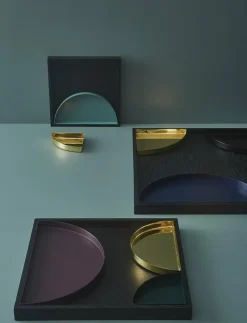 AYTM Serveringstillbehör|UNITY quarter circle tray - Brickor
