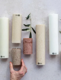 Kunstindustrien Upcycled olive wax pillar candle - Kronljus| Ljus