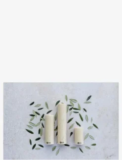 Kunstindustrien Ljus|Upcycled olive wax pillar candle - Blockljus