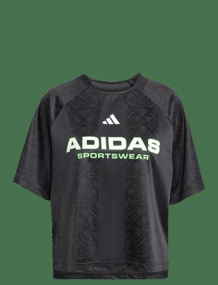 adidas Sportswear W TIRO Q3 TEE - T-Shirts|Kvinnor Toppar & T-Shirts