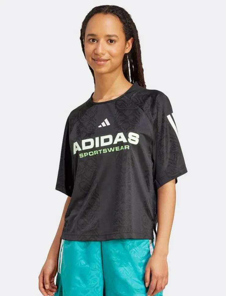 adidas Sportswear W TIRO Q3 TEE - T-Shirts|Kvinnor Toppar & T-Shirts