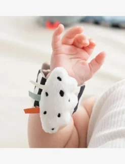 Barn Done by Deer Babyleksaker|Babyleksaker|Wrist rattle set 2-pack Happy clouds - Interaktiva leksaker