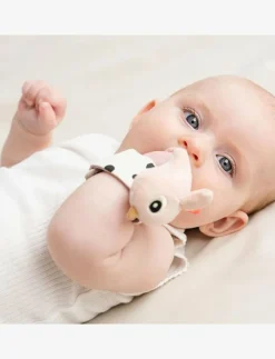 Done by Deer Wrist rattle set 2-pack Happy clouds - Interaktiva leksaker|Barn Babyleksaker|Babyleksaker