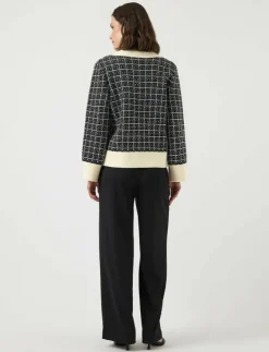 Kvinnor YAS Stickat|LIVIA LS V-NECK KNIT PULLOVER NOOS - Stickat