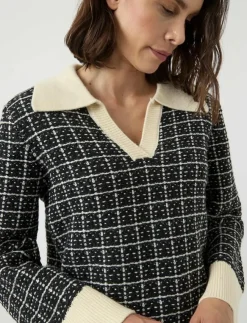 Kvinnor YAS Stickat|LIVIA LS V-NECK KNIT PULLOVER NOOS - Stickat
